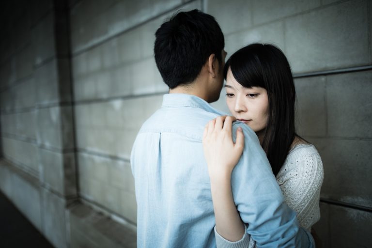 女性の悩み依存的傾向アイキャッチ画像
